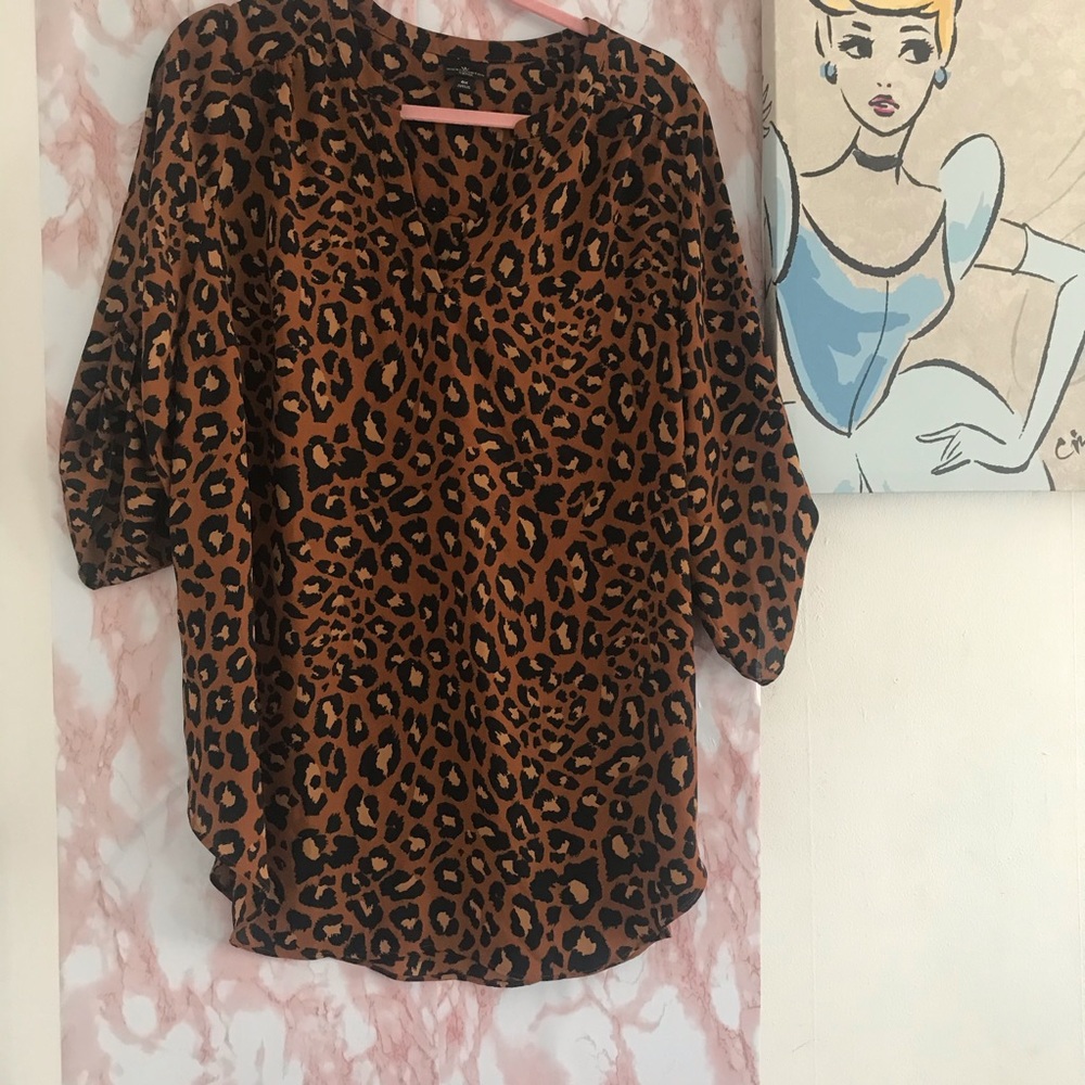 ☘️5/$25 ANIMAL PRINT Leopard Print V-neck Blouse